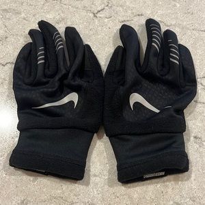 Men’s Nike gloves. Size medium
